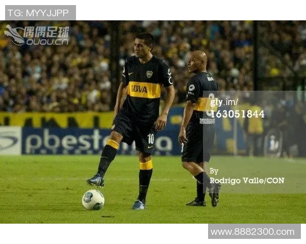 足球明星马希尼的传奇之路与辉煌成就揭秘