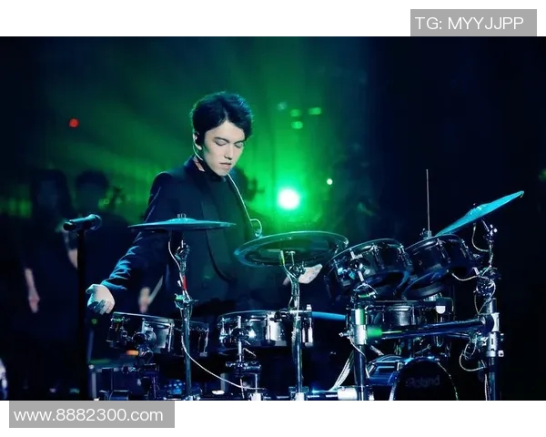 魅力四射的足球明星展现高级帅气风范与运动魅力 魅力四射的足球明星展现高级帅气风范与运动魅力