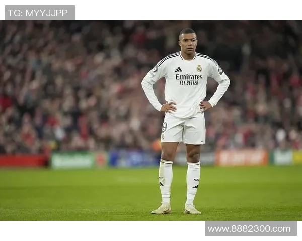 矮个子足球明星如何在绿茵场上创造辉煌成就与传奇故事