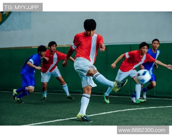 足球明星精彩瞬间拼图壁纸尽在掌握中让你随时感受绿茵场的激情与魅力